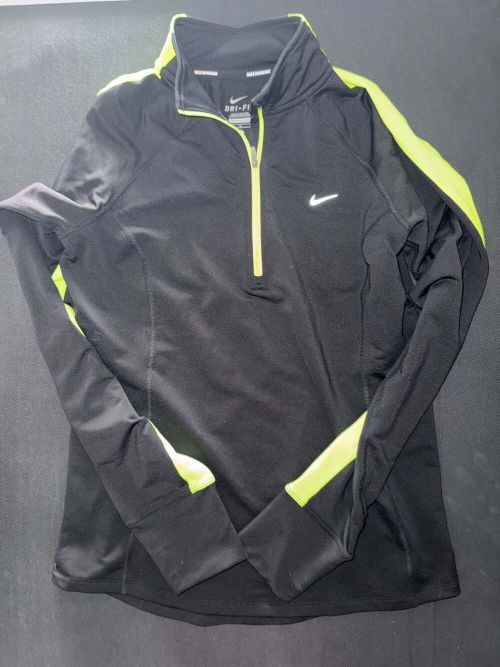 Nike Running Dri-FIT 1/4 Zip Pullover Neon Volt Accent